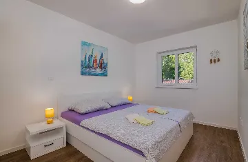 Ground-Floor Apartment in Malinska for 6 Guests