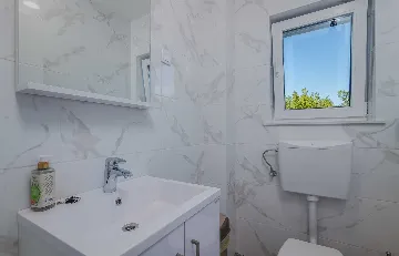 3-Bedroom Apartment for 6 in Malinska, Croatia