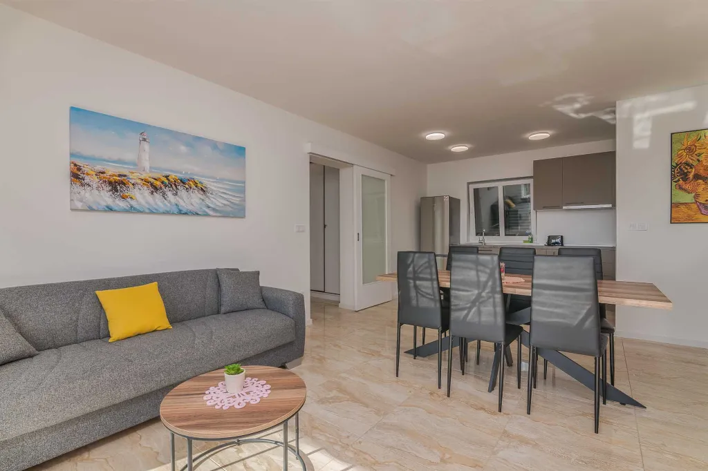 3-Bedroom Apartment for 6 in Malinska, Croatia