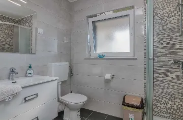 3-Bedroom Apartment for 6 in Malinska, Croatia