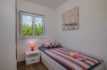 3-Bedroom Apartment for 6 in Malinska, Croatia