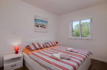 3-Bedroom Apartment for 6 in Malinska, Croatia