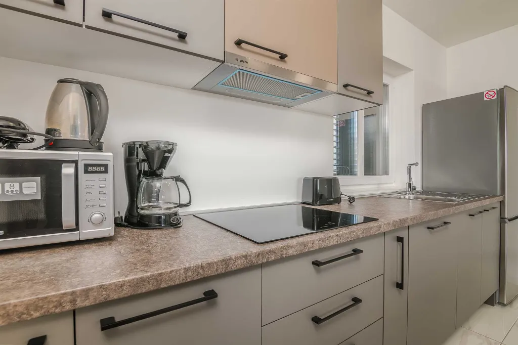 3-Bedroom Apartment with Balcony in Malinska