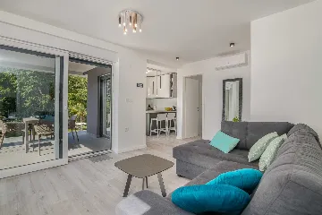 Apartment in Njivice with Private Garden & Hot Tub