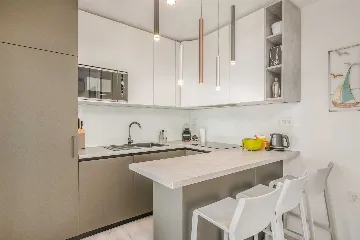 Apartment in Njivice with Private Garden & Hot Tub