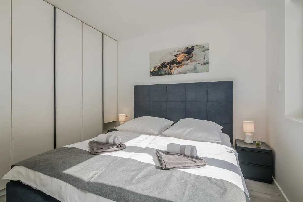 Apartment in Njivice with Private Garden & Hot Tub