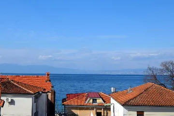 Two-Bedroom Apartment with Sea View in Njivice