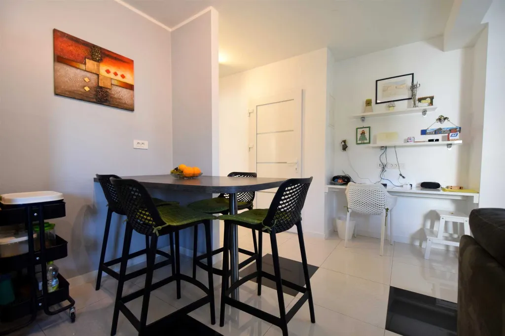 Modern 2-Bedroom Apartment with Balcony in Njivice