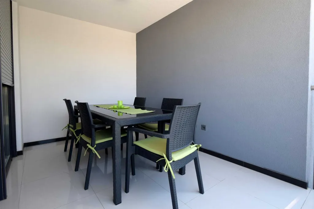Modern 2-Bedroom Apartment with Balcony in Njivice
