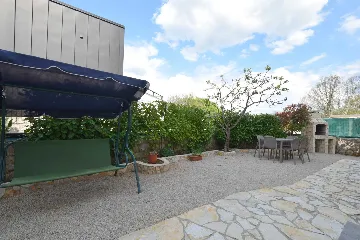 Rasopasno Air-Conditioned Room for 2 with Balcony