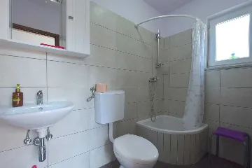 Rasopasno Air-Conditioned Room for 2 with Balcony