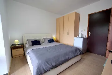 Two-Bedroom Apartment in Rasopasno for 5 Guests