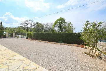 Air-Conditioned Studio Apartment in Rasopasno