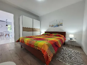 Renovated 2-Bedroom Apartment with Balcony in Omišalj