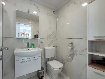 Renovated 2-Bedroom Apartment with Balcony in Omišalj