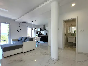 Renovated 2-Bedroom Apartment with Balcony in Omišalj
