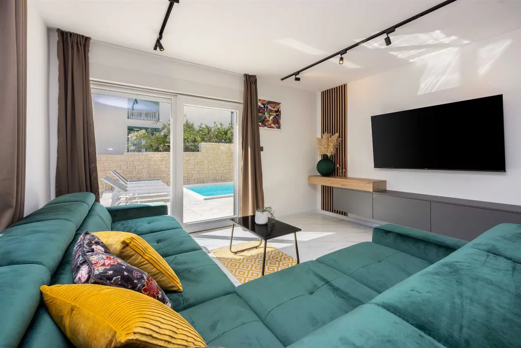 4-Bedroom Modern Villa in Baška, Croatia