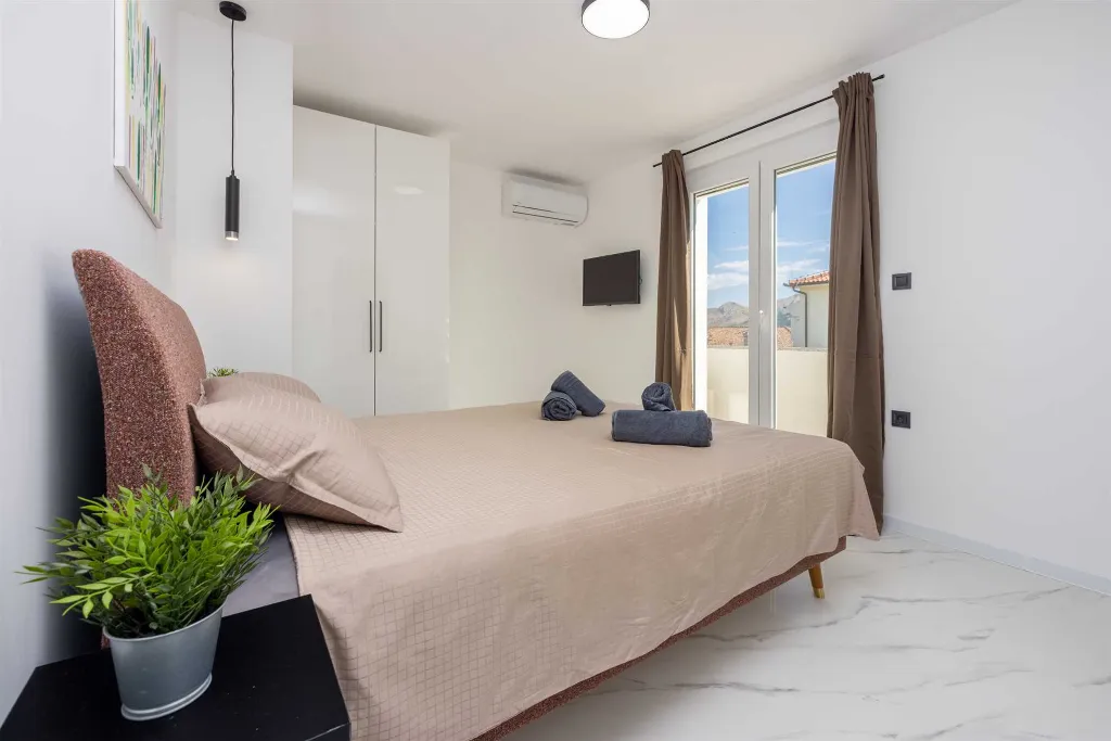 4-Bedroom Modern Villa in Baška, Croatia