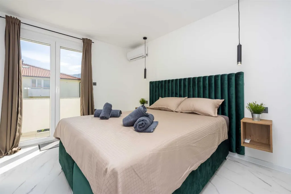 4-Bedroom Modern Villa in Baška, Croatia