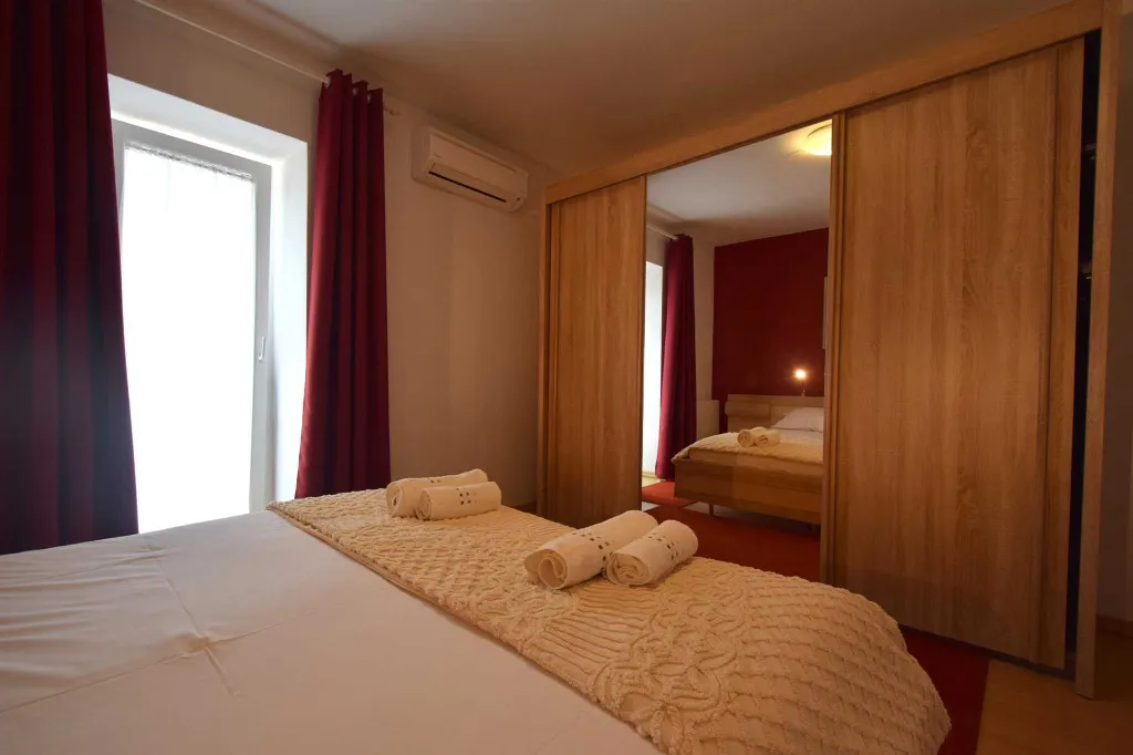 Holiday House in Gabonjin for Up to 6 Guests