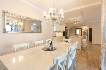 4-Bedroom Villa with Private Pool in Muraj