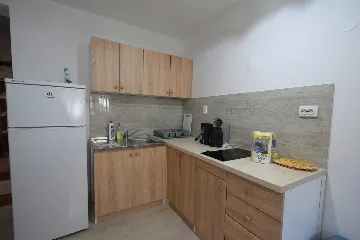 Njivice 1-Bedroom Apartment with Terrace for 3