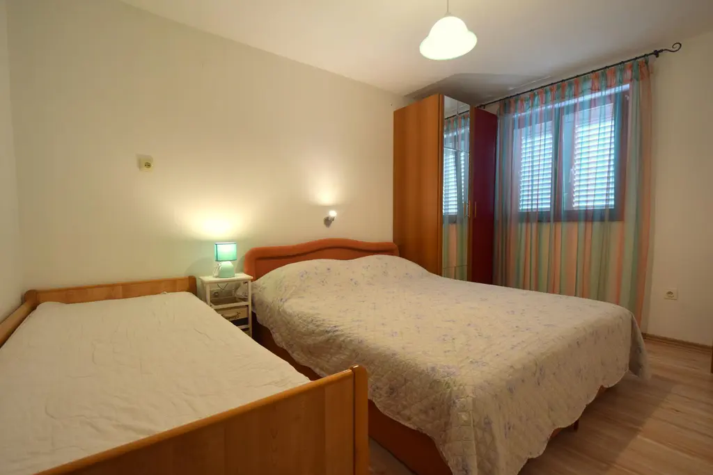 Njivice Family Apartment for Up to 10 Guests