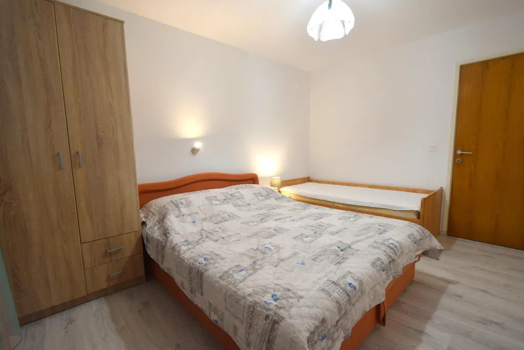 Njivice Family Apartment for Up to 10 Guests