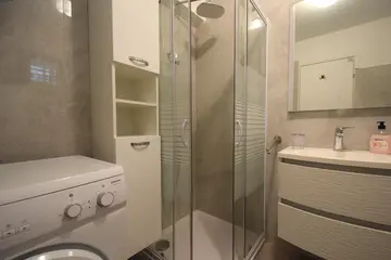 Njivice Family Apartment for Up to 10 Guests