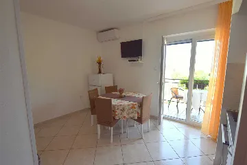 Balcony Apartment for 3 in Malinska