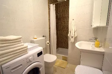 Balcony Apartment for 3 in Malinska