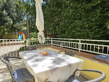 Ground-Floor 1-Bedroom Apartment in Malinska
