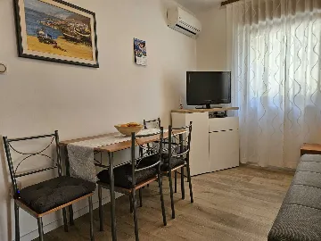 Ground-Floor 1-Bedroom Apartment in Malinska
