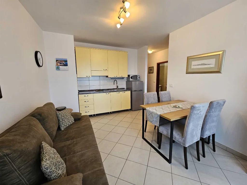 1-Bedroom Apartment with Balcony in Malinska
