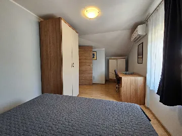 Malinska 1-Bedroom Apartment for 4 Guests