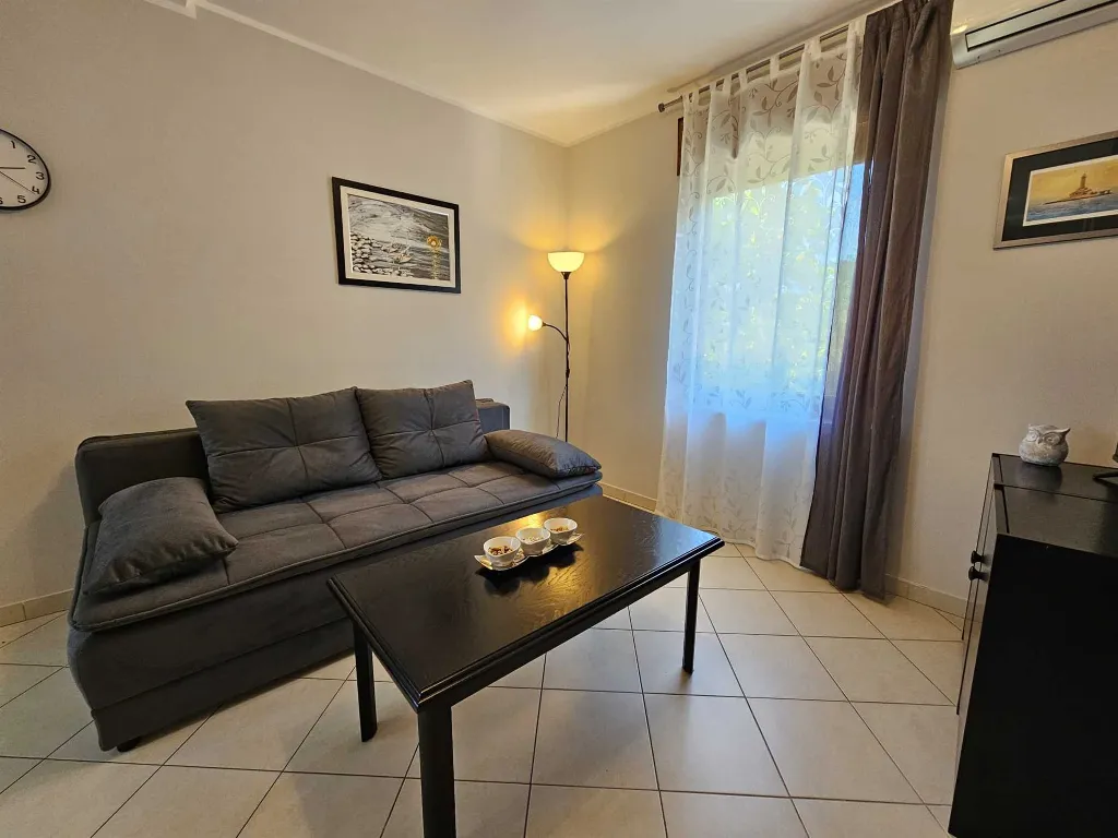 Malinska 1-Bedroom Apartment for 4 Guests