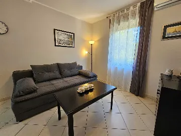 Malinska 1-Bedroom Apartment for 4 Guests