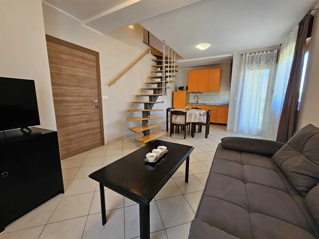 Malinska 1-Bedroom Apartment for 4 Guests