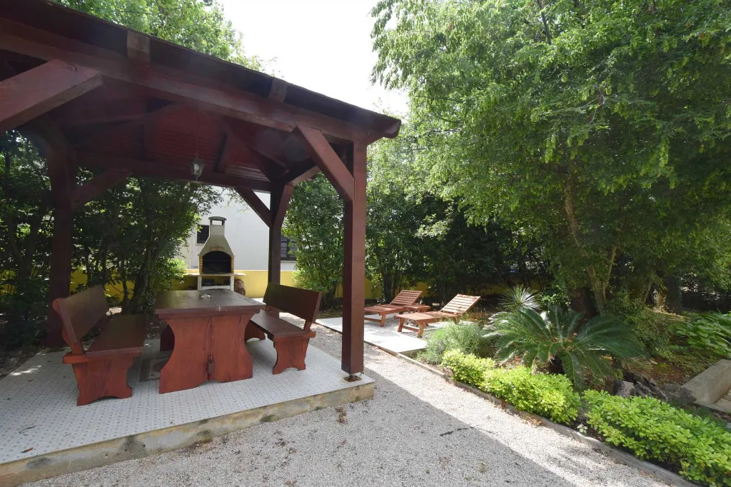 Ground-Floor Apartment in Malinska for 2 Guests