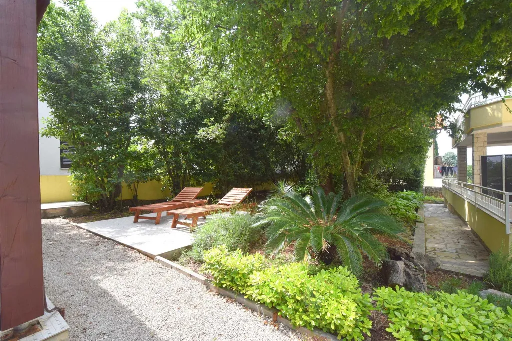 Ground-Floor Apartment in Malinska for 2 Guests
