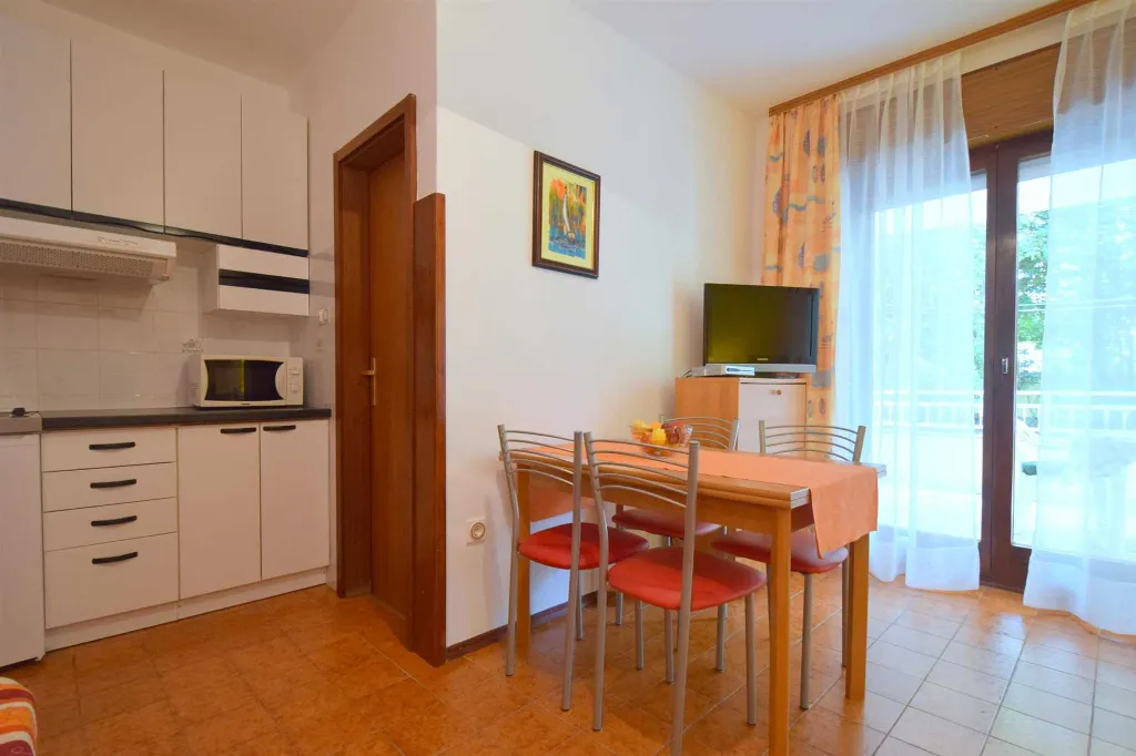 Malinska Studio Apartment for 2 Guests