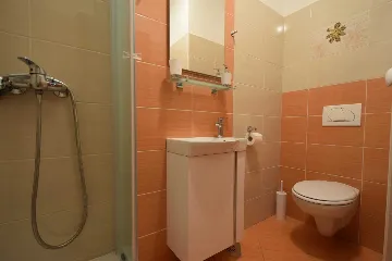 Malinska Studio Apartment for 2 Guests with Parking