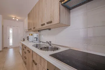 Porat 2-Bedroom Apartment for Up to 5 Guests