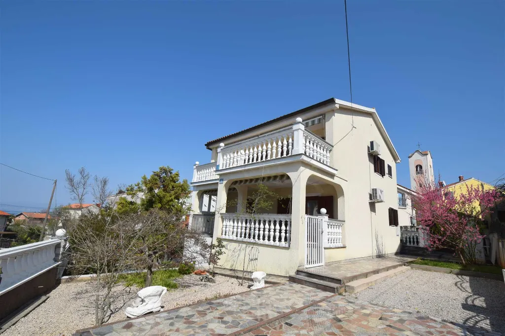 Malinska 2-Bedroom Apartment with Sea View