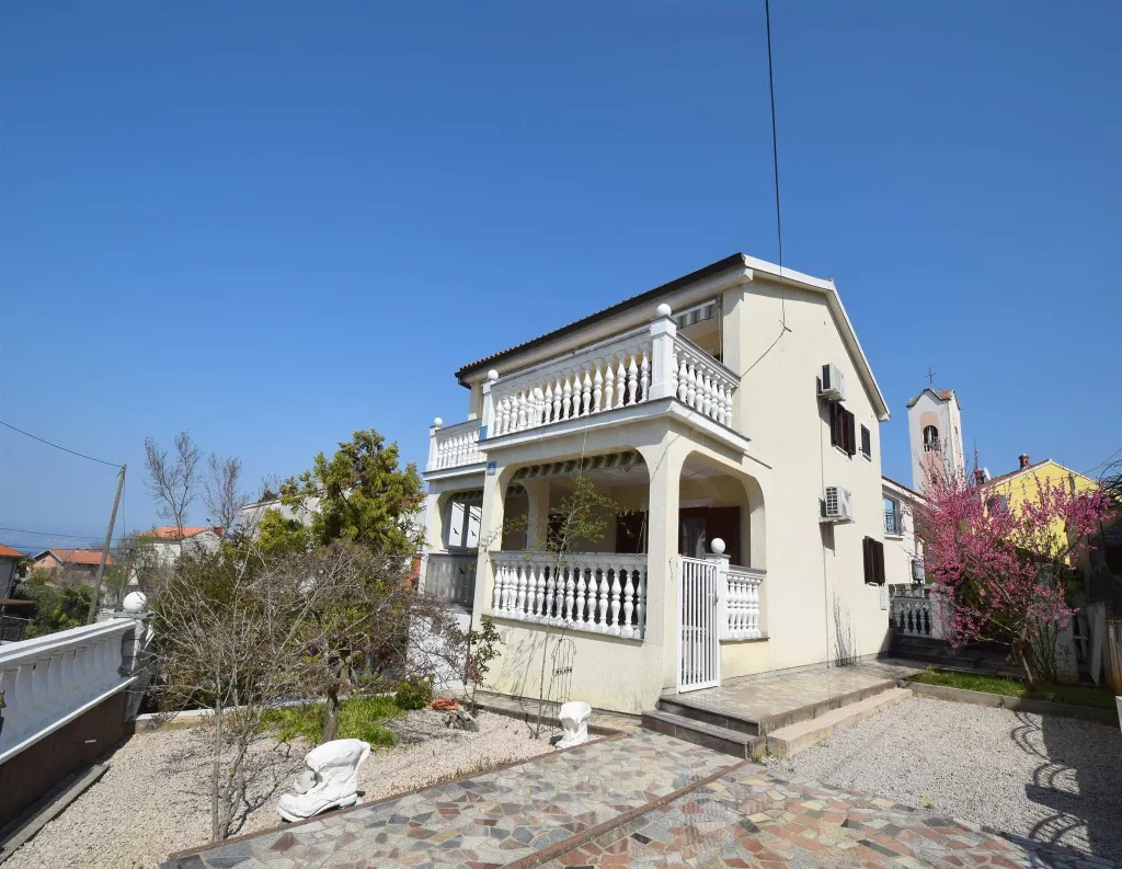 Malinska 2-Bedroom Apartment with Sea View