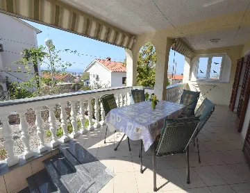 Malinska 2-Bedroom Apartment with Sea View