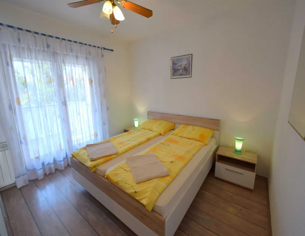 Malinska 2-Bedroom Apartment with Sea View
