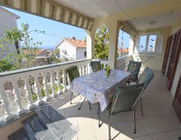 Malinska 2-Bedroom Apartment with Sea View