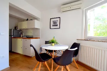 Renovated 1-Bedroom Apartment in Čižići with Sea View