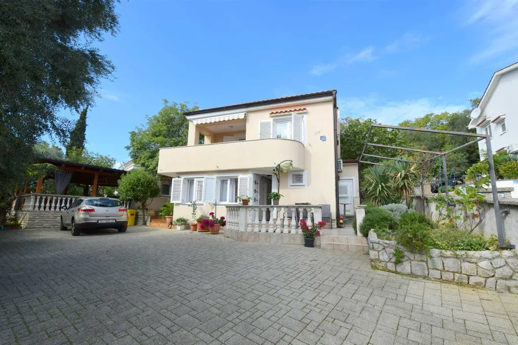 Apartment with Balcony in Čižići, Krk Island